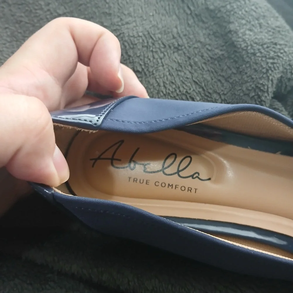 Abella Flight Wedge Pumps 10M Navy Blue Patent Accent Comfort Round Toe Shoes